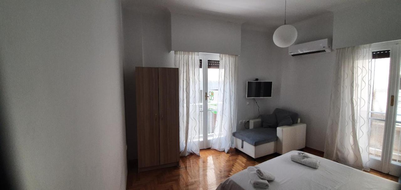 Beautiful Renovated Flat In Athens Apartment Exterior photo