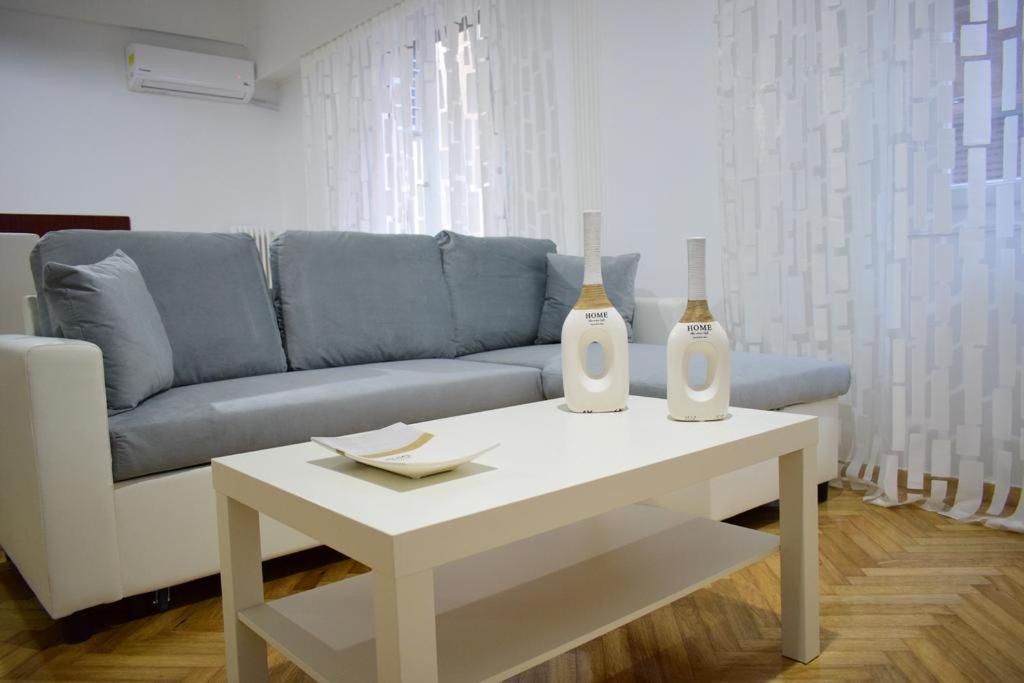 Beautiful Renovated Flat In Athens Apartment Exterior photo