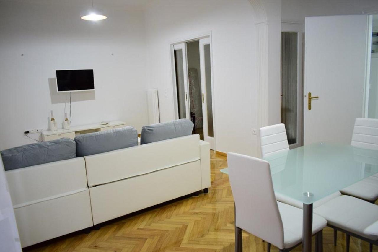 Beautiful Renovated Flat In Athens Apartment Exterior photo